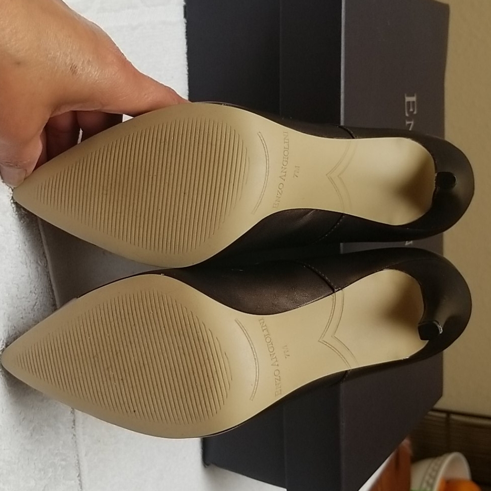 Heels - Picture 4 of 5